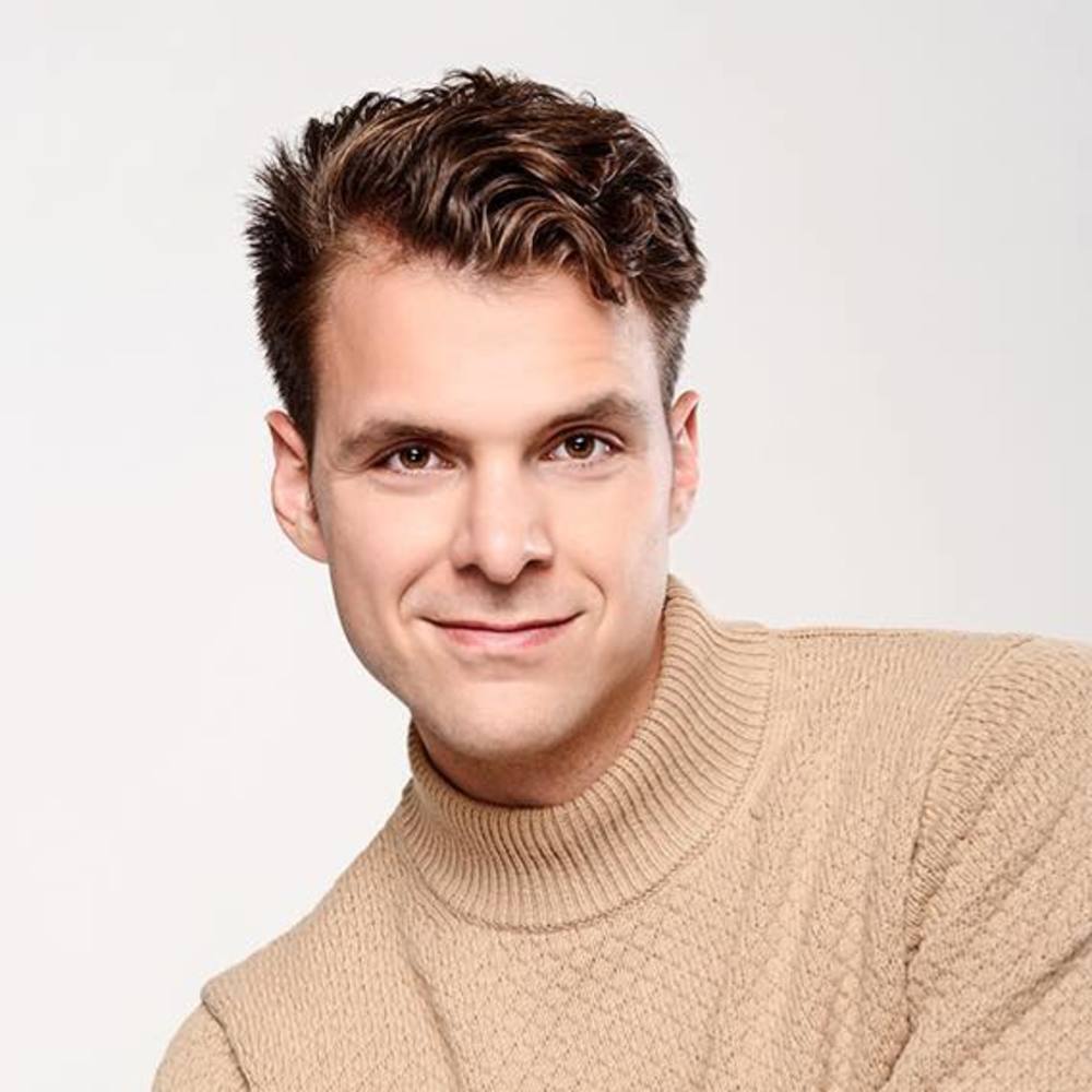 Meet your Posher, Adam